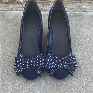 Gianni Bini blue velvet heels with bow